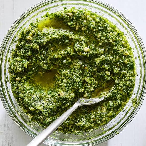 Gourmet pesto sauce (16 fl. oz.)