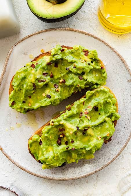 Hass Avocado Seedling Tree – Grown from Hass Seed – Live Sprouts (Persea americana)
