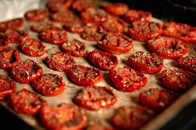 Large cherry tomato seeds (Solanum lycopersicum) (~250 seeds)
